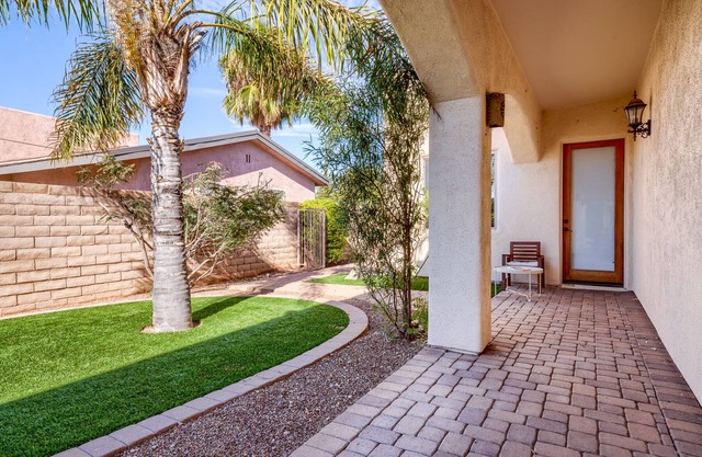 Downtown Tucson Private Studio Stay Near Mall UofA Mall Restaurants Shops Movies