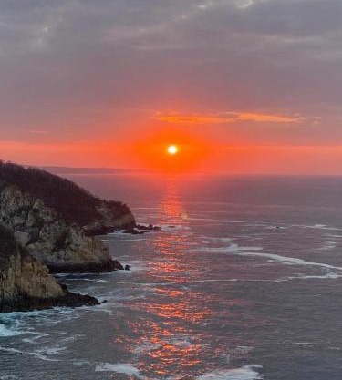 DREAM VILLA OVERLOOKING THE PACIFIC with a PRIVATE POOL OASIS LA VITA E' BELLA