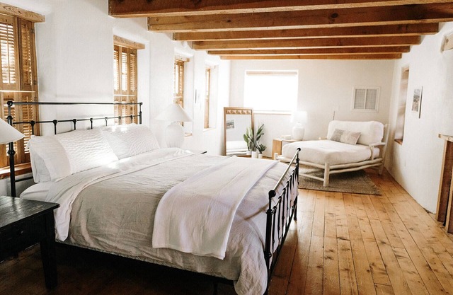 Dreamy Adobe Casita: Your Quiet Getaway 1-5 guests
