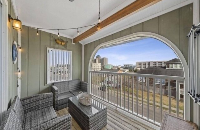 DRIFTWOOD C1 (1-Bedroom Villa) by RedAwning