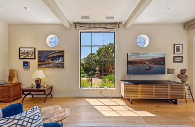 Driftwood Club - Hot Tub, Serene Garden, Spa-Like