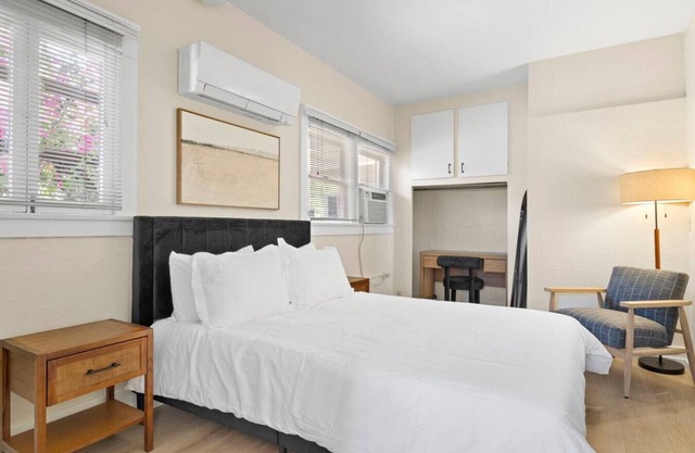 DT Studio -1 Block to Mill Ave/ASU + Free Parking