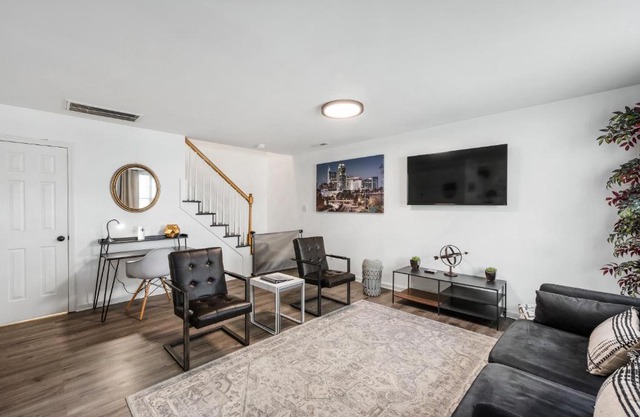 DTPrivacy*KidsFriendly*PetFriendly*300M*Walkable