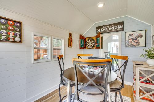 Dtwn Retreat with Game Room! Walk to Hampton Park