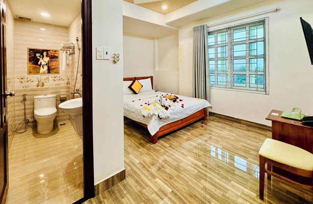 Duc Phuc Hotel