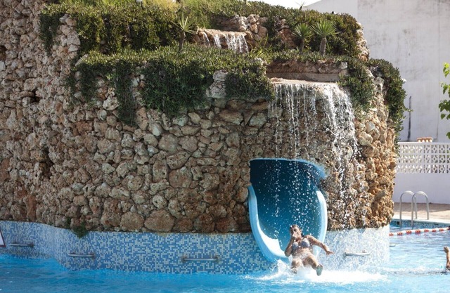 Duplex bungalow with access to water park