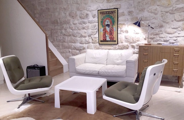 Duplex (ground floor and 1st floor - 2 bedrooms 2 bathrooms) -Center- Le Marais