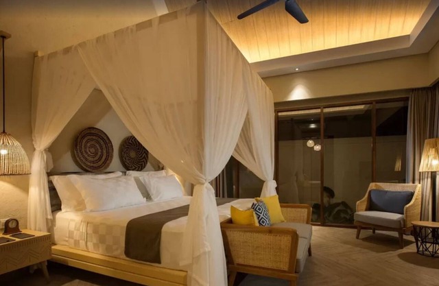 Duplex Villa with Private Pool and Beach Access 13
