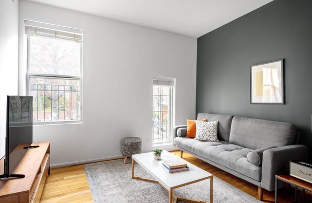 Dupont Circle 2BR nr U St Metro Glens Mkt WDC-180
