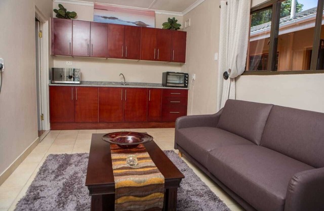 Dyna Guest House: Self-Catering Unit