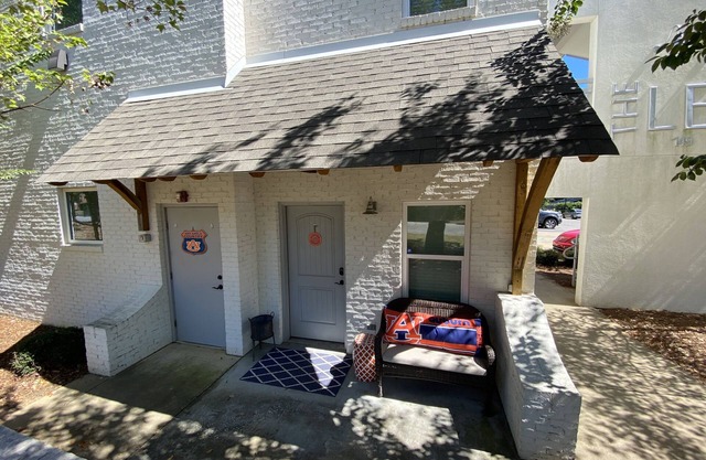 Eagle's Nest Auburn Condo right by Auburn Campus!