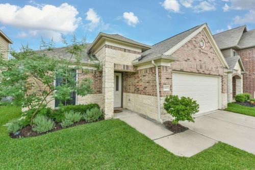 Early Green Neighborly Home