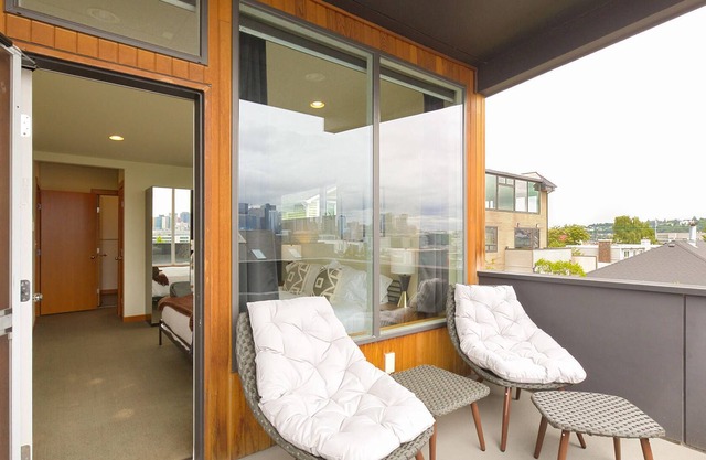 East Queen Anne 3BR near Iconic Seattle Sites