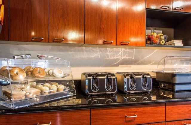 Econo Lodge Freeport - Brunswick Area