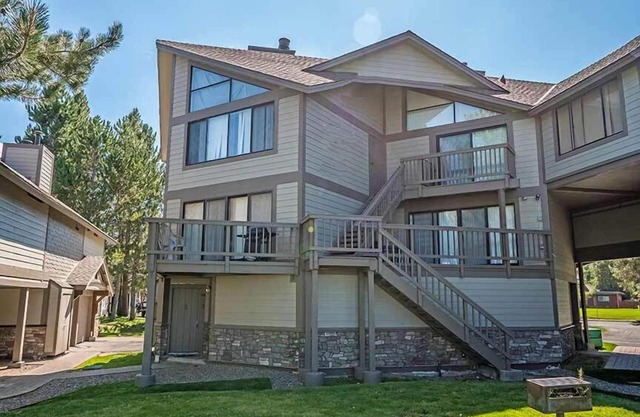 Economical Waterfront Condo for 6 with Great Views of the Marina - 86A~
