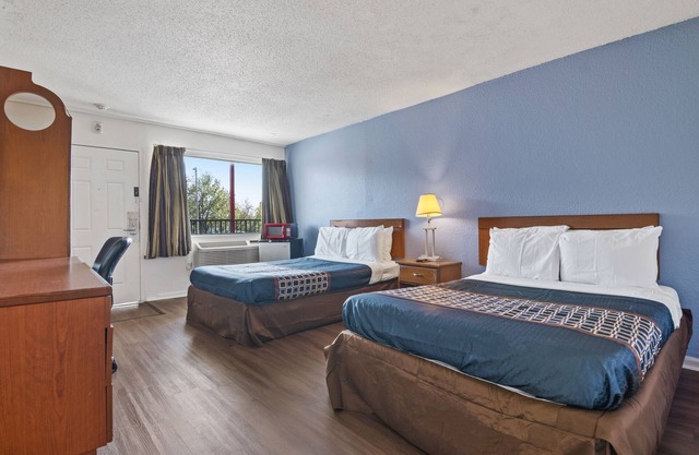 Economy Lodge
