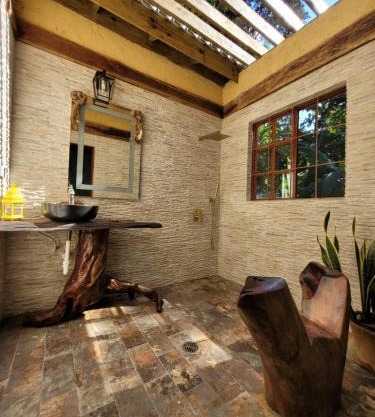 Ecoscape Jamaica - Lavish 1-br cottage by the river