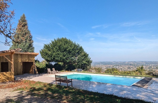 Ecrin de paradis Pujols HAUT *Piscine-VUE*