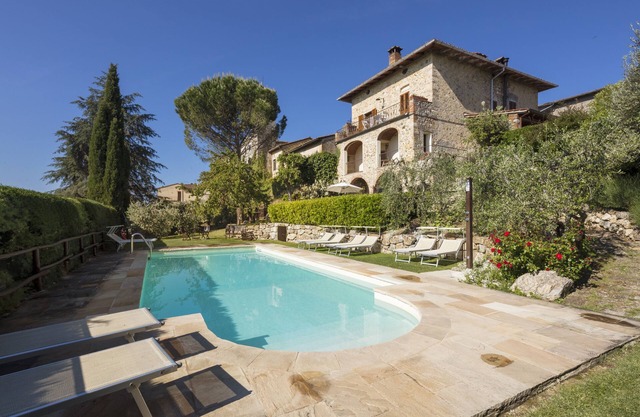 Edera Apartment in a small tuscan village of San Gimignano Municipality