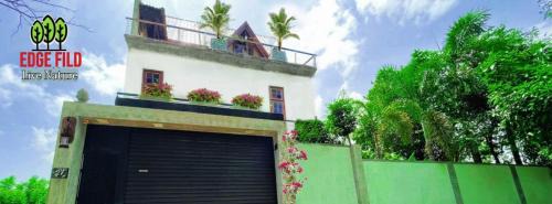 Edgefield Residence & Escapes