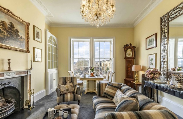 Edward Street Apartment | Glamorous and handsome Georgian indulgence