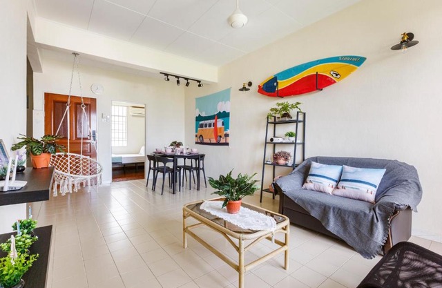 EE's Surfer's House - Seaview, 3 min walk to beach