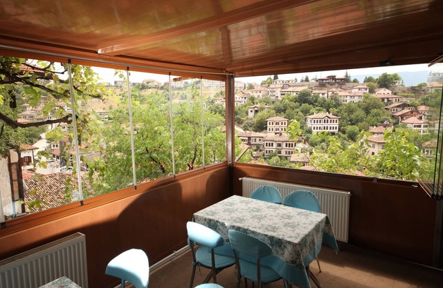 Efe Guest House