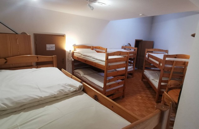 Eight-bed room