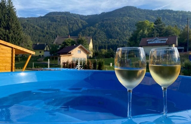 Ein Urlaub in drei Ländern! Whirlpool, Sauna, Grill