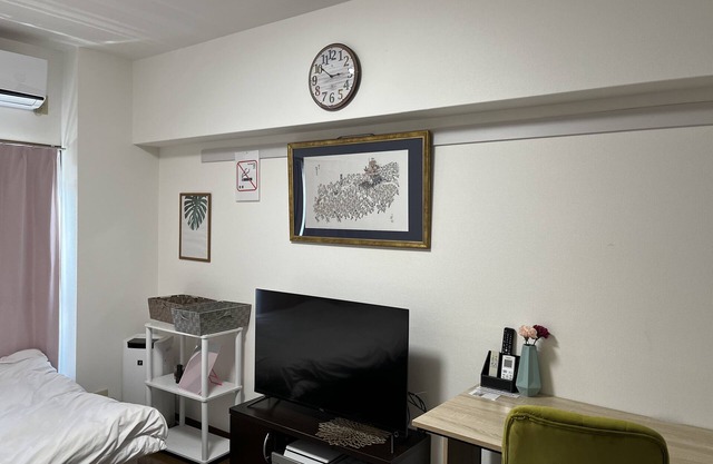 Ekinan Uchiyama Building 1 Room plan wrapped in Hakata textile, the traditional culture of Hakata