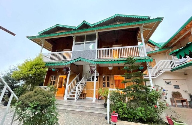 EKO STAY - Oakwood Villa