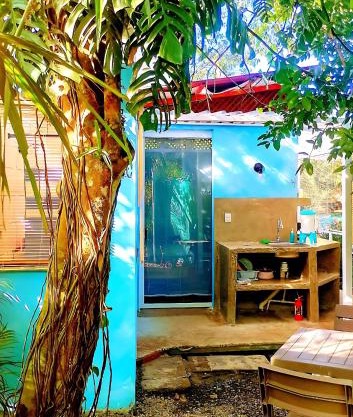 El Tucan Feliz - La Casita Caribeña, Bikes & Hammocks & Playa Cocles