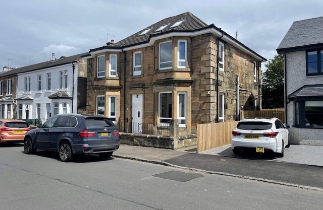 Elderpark Apartment 3