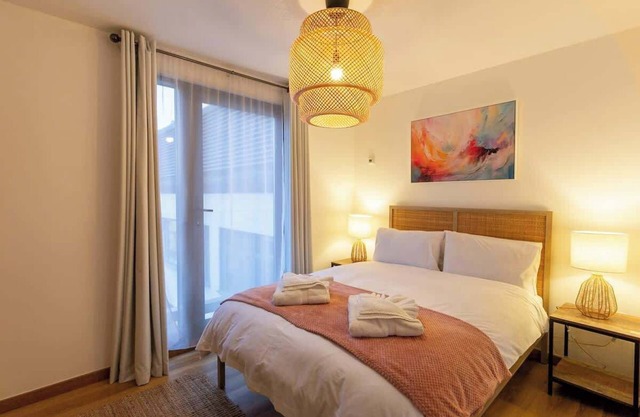 Elegance at the Lanes-3BD