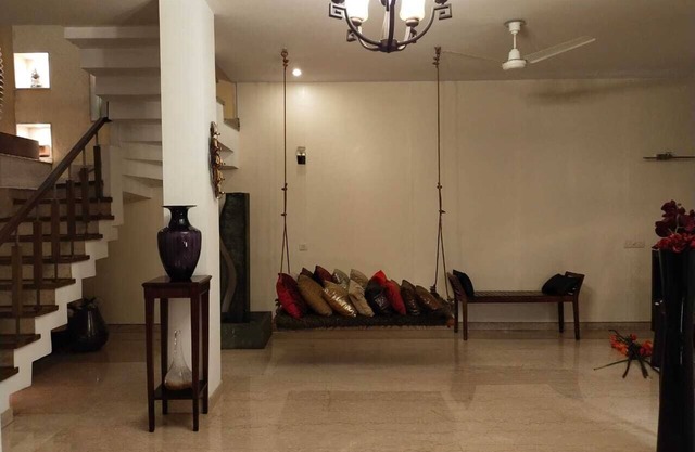 Elegant 7 star style independent, well furnished Home-Away property