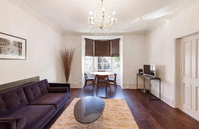 Elegant & Comfortable | 2 BD | Near Paddington