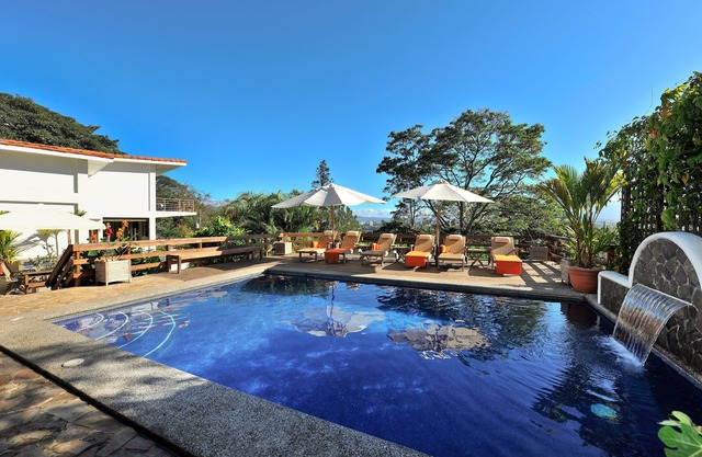 Elegant, fully equipped residence with heated pool and great views