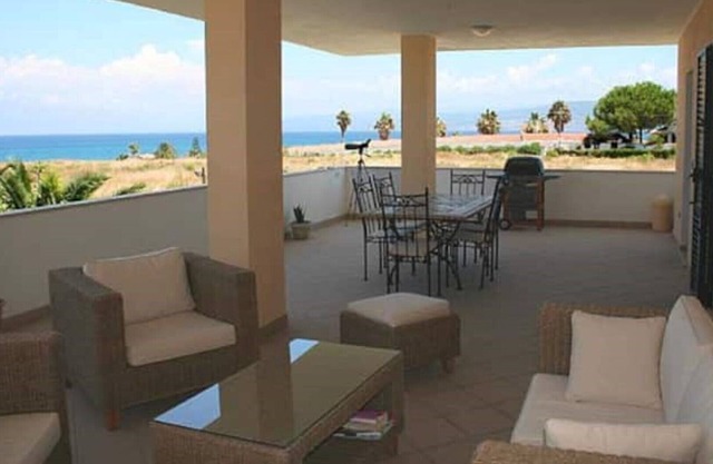 Elegant holiday apartment near Tropea