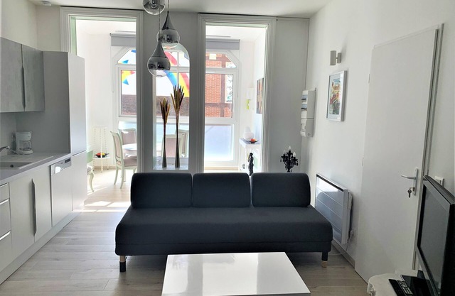 Elegant loft + large patio 800 m from lakes, forest, casino, SPA in NORMANDY