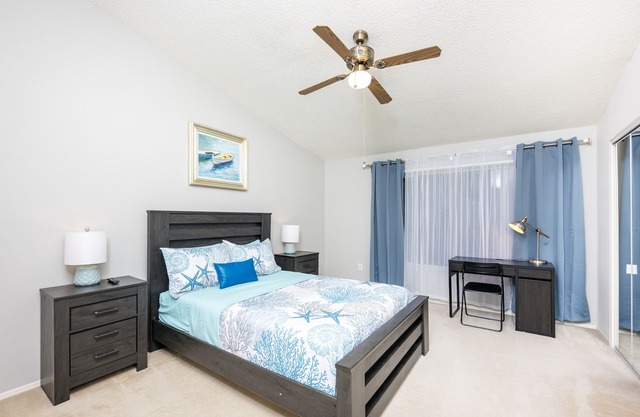 Elegant Long Stay-KING Bed-POOL-Wifi-Tampa Palms-Moffitt-Gated-HK2