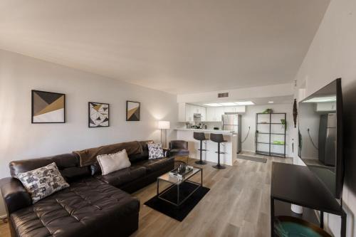 Elegant Mesa Dobson 1 Bedroom