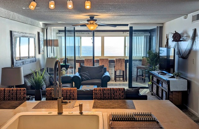 Elegant Oceanfront Hideaway!