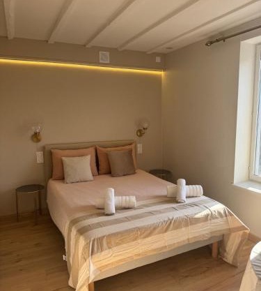 Elegant studio between train station and city center