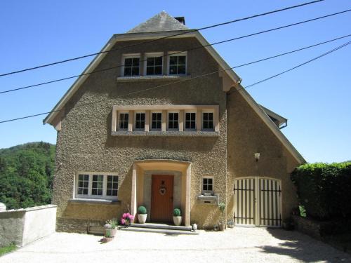 Elegant villa at the foot of Bouillon castle