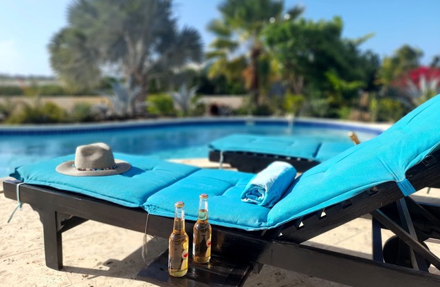 Elegant Villa with stunning view - rooftop deck and private pool - 3 bed 3 bath