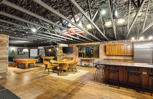 Elevated Getaway in the Pines—Pickleball, Porch Views & Endless Fun