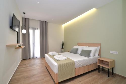 Elia Rooms