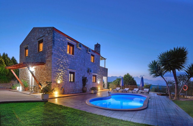 Elina Villa, a stone villa with private pool, bbq and sea view
