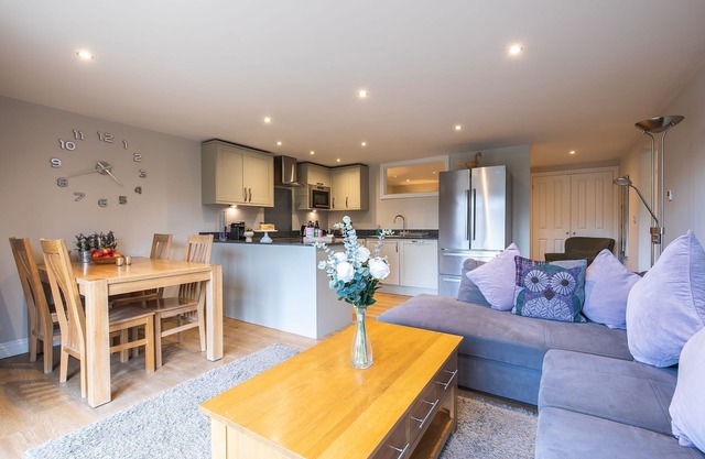 Elmbridge Farm Warbler Lodge