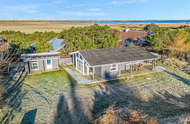 "Elsabet" - 700m to the inlet by Interhome